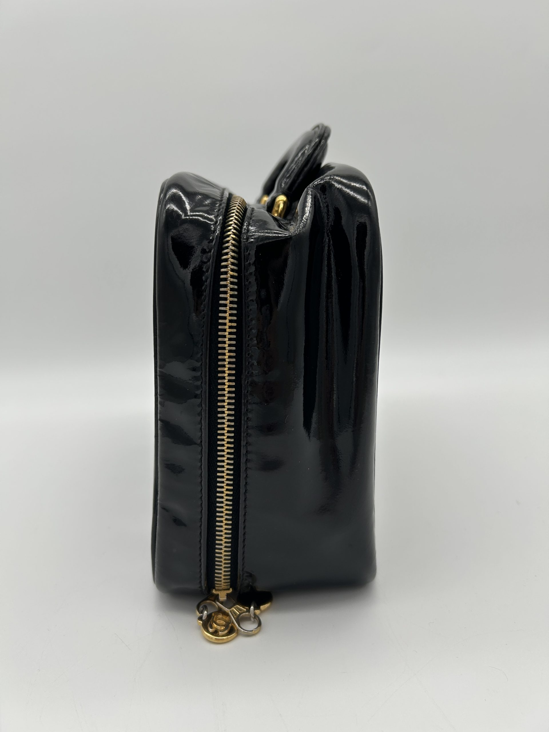 Chanel Vintage Enamel Vanity Bag Ser:42xxxx59 - Image 4