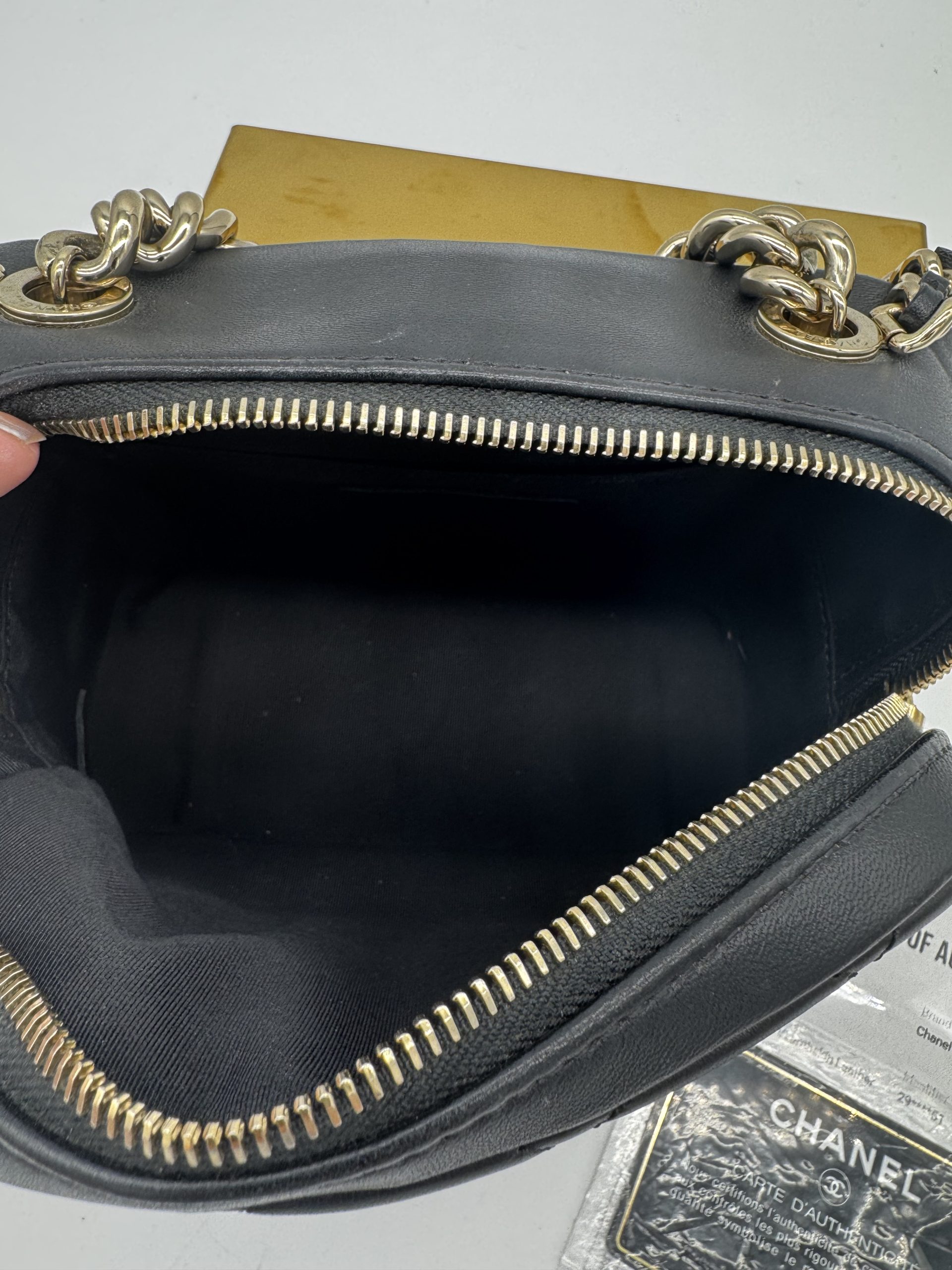 Chanel Double CC Studded Camera Bag with Gold Hardware in Black -Ser. 29xxxx51 - - Image 10