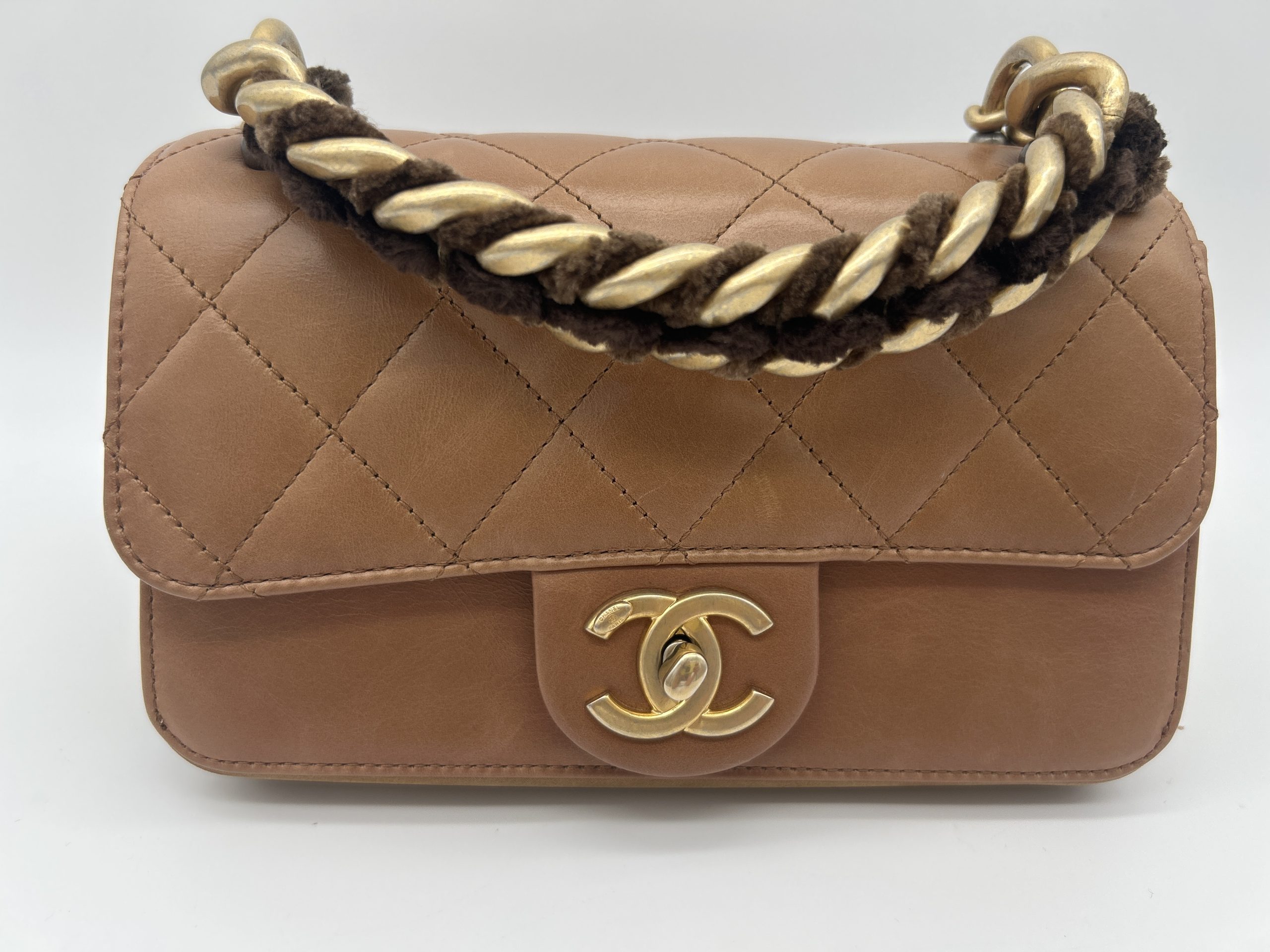 26xxxx40 Chanel Trendy Paris - Cosmopolitan in Camel - - Image 8